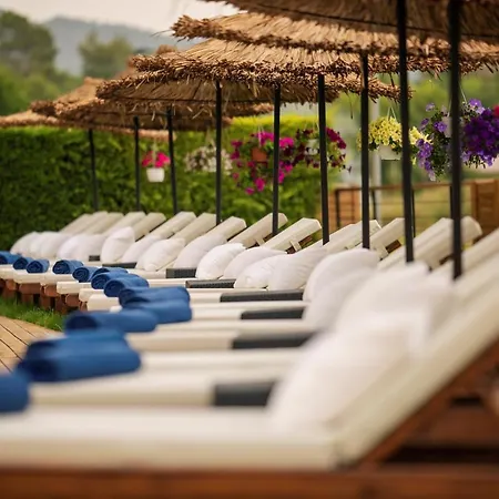 Arwen Hotel-2