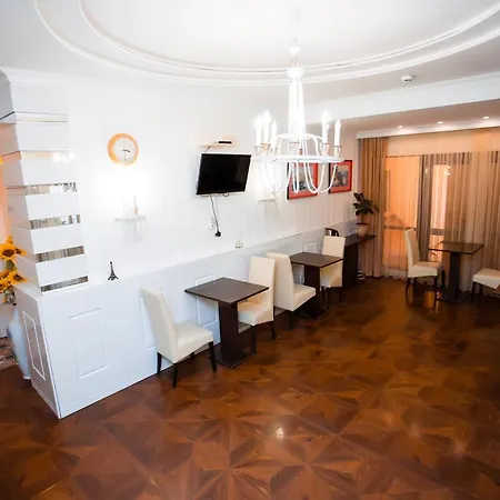 Aruna Hotel-2