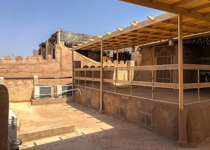 Al Hamra Old House Hotel