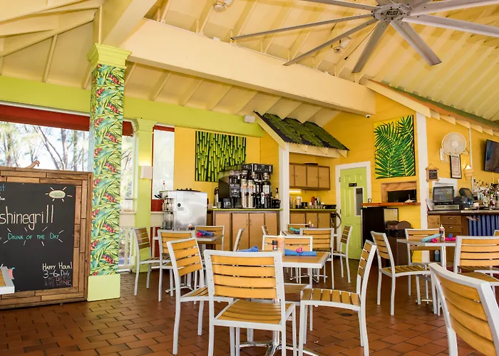 The Sunshine Hotel And Suites West Bay