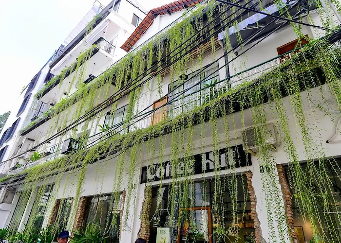 Leaf Signature Hotel - La Group Ho Chi Minh City