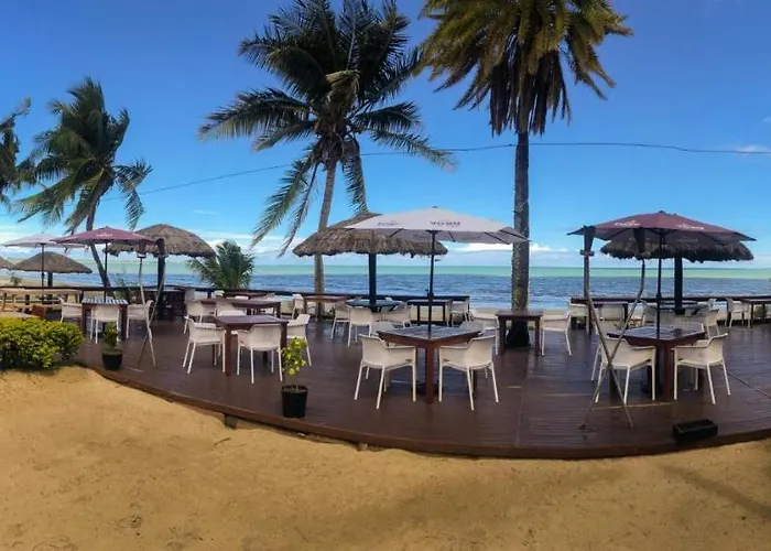 Smugglers Cove Beach Resort & Hotel Nadi