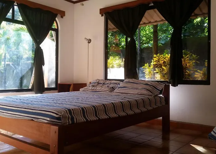 Embassy House Bed & Breakfast Puerto Jiménez