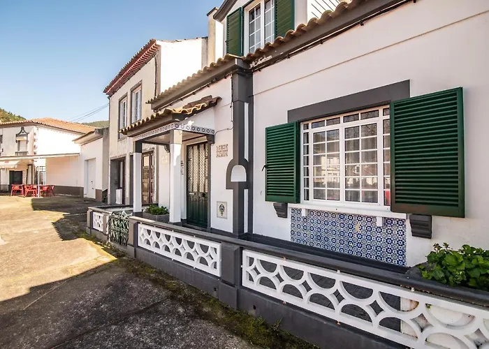 Casa Inti / Inti House Furnas Bed & Breakfast