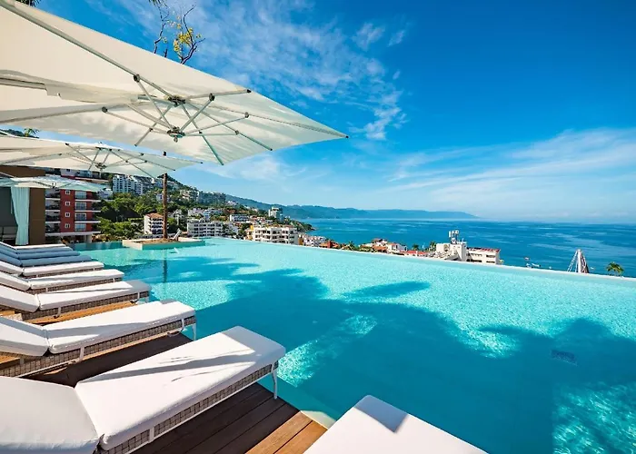 Pier 57 - 608 New & Luxurious 2 Bedroom Romantic Zone Puerto Vallarta