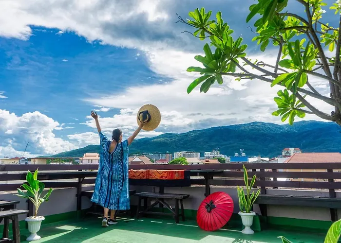 Ban Kong Rao Guesthouse - Quiet Santitham Oasis - Charming Garden & Mountain Views Chiang Mai