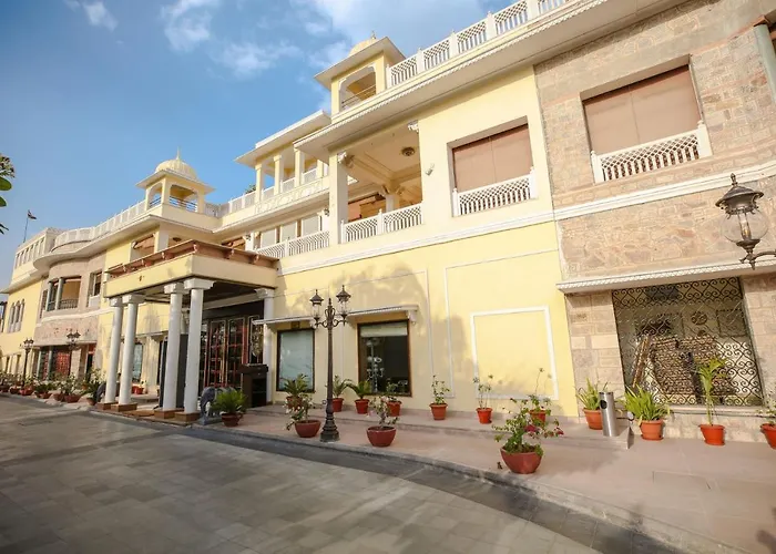 Grand Uniara A Heritage Hotel Jaipur
