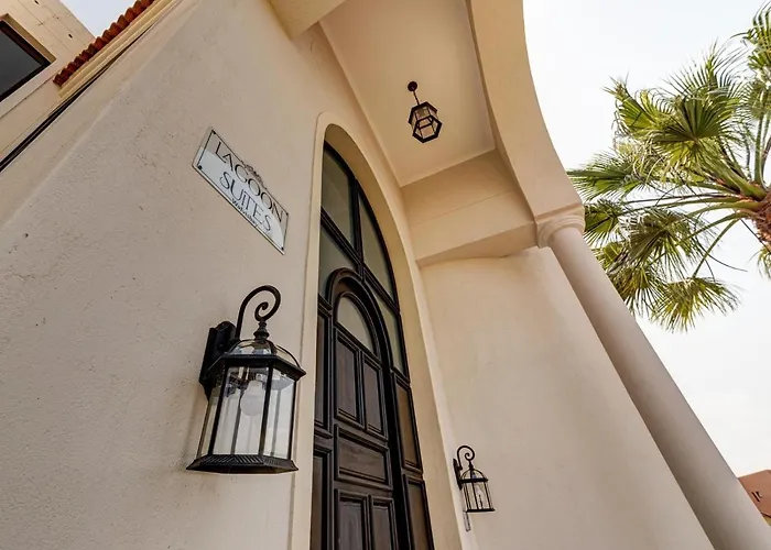 Lagoon Suites Guesthouse Cc Walvis Bay