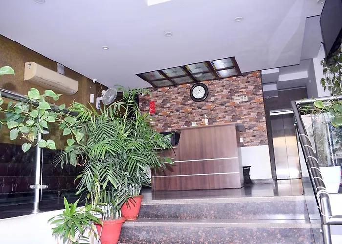 Hotel Flora Inn Gurgaon