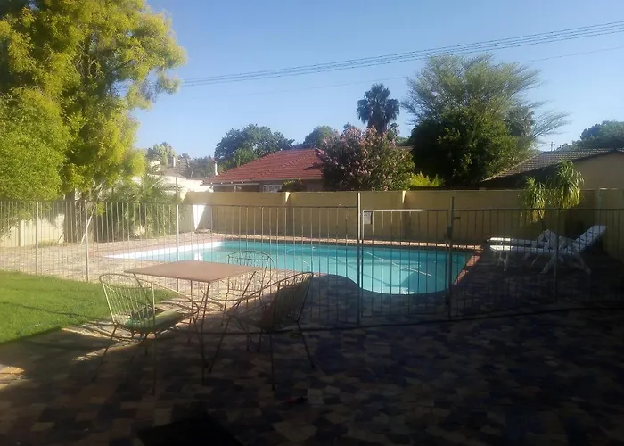 10 On Fairview B&B Paarl