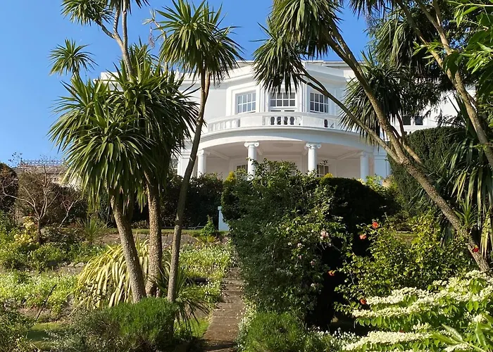 Vomero Holiday Apartments Torquay