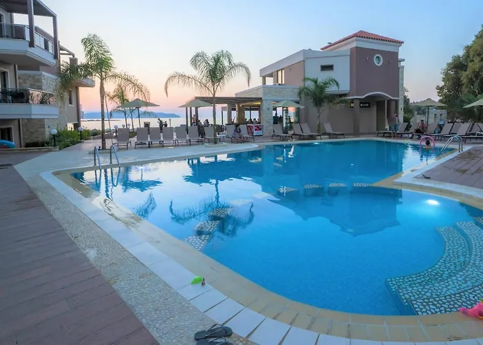 Golden Bay Aparthotel Kato Daratso
