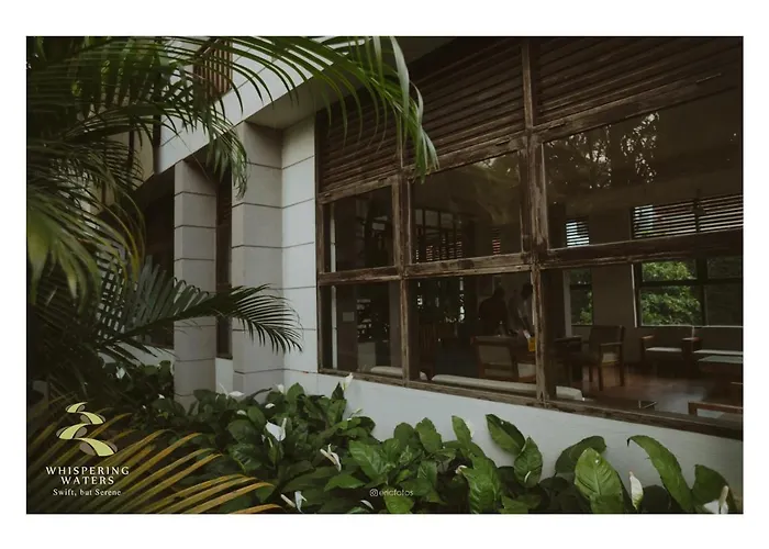 Whispering Waters Hotel Malayattur