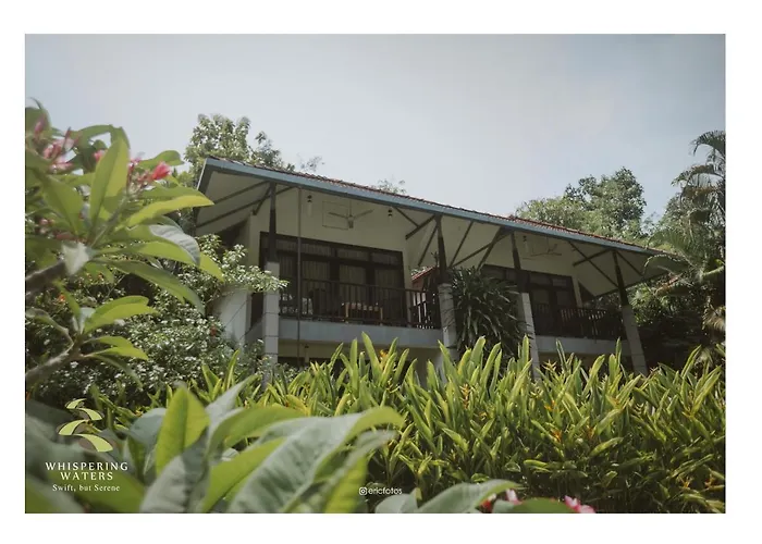 Whispering Waters Hotel Malayattur
