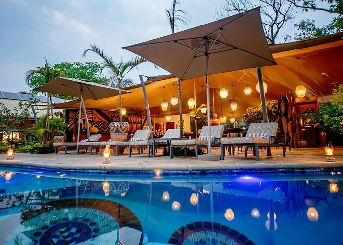 Shongwe Lookout Villa Victoria Falls