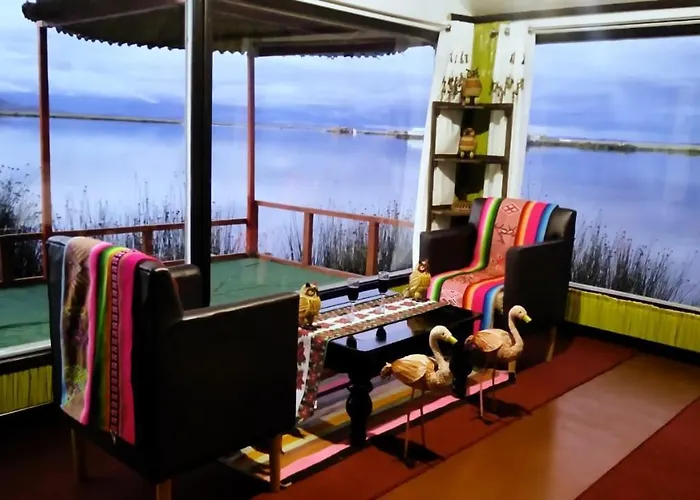 Uros Samarana Uta Lodge Puno