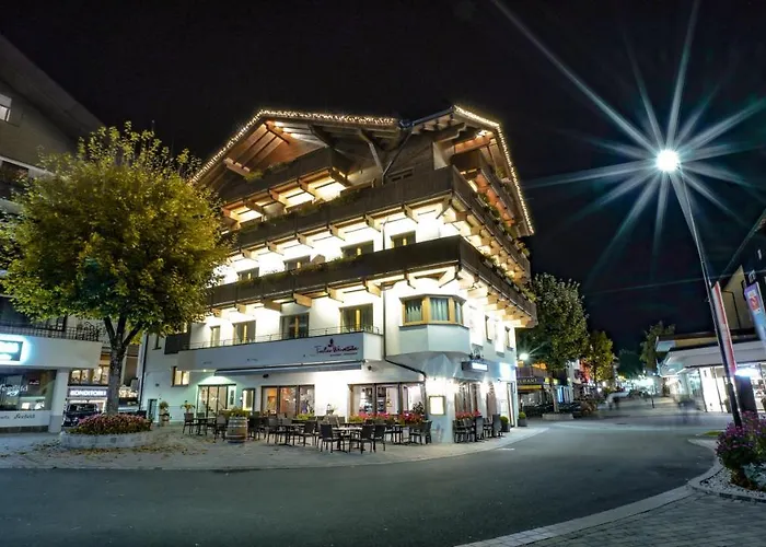 Tiroler Weinstube Aparthotel Seefeld in Tirol