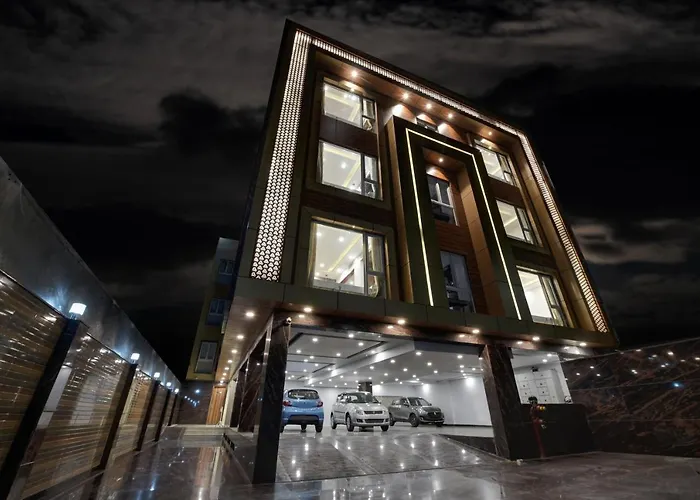 Golden Tree Hotel Noida