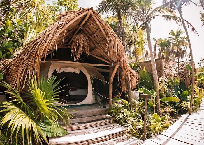 Uman Glamping & Cenote Tulum Hotel