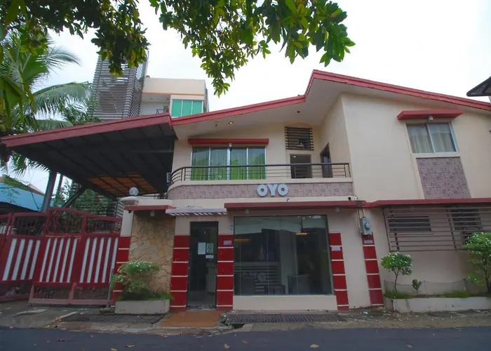 Vaccinated Staff-Oyo 655 Mambaling Pension Cebu