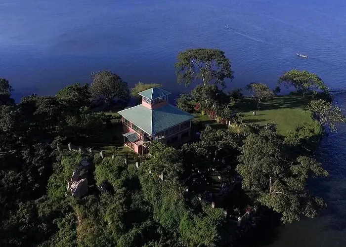 Avocado Bay Private Retreat Guest House Entebbe