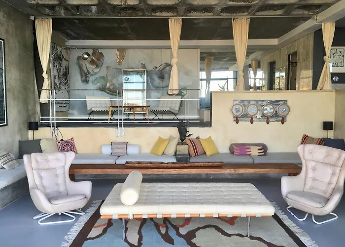 Le 12 Artist Loft The Pool Mezzanine Apartment Cape Town