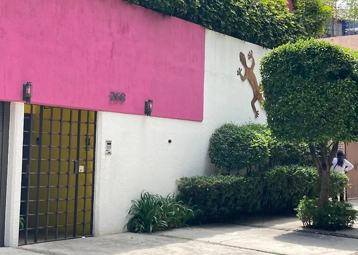 Hostal Cuija Coyoacan Berlin 268 Coyoacan Mexico City