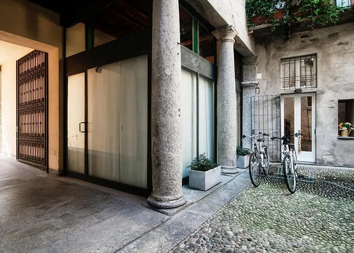 Historical Suites By "The House Of Travelers" Como