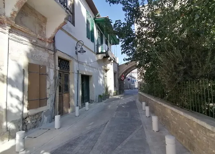 Le Mat Hostel Larnaca