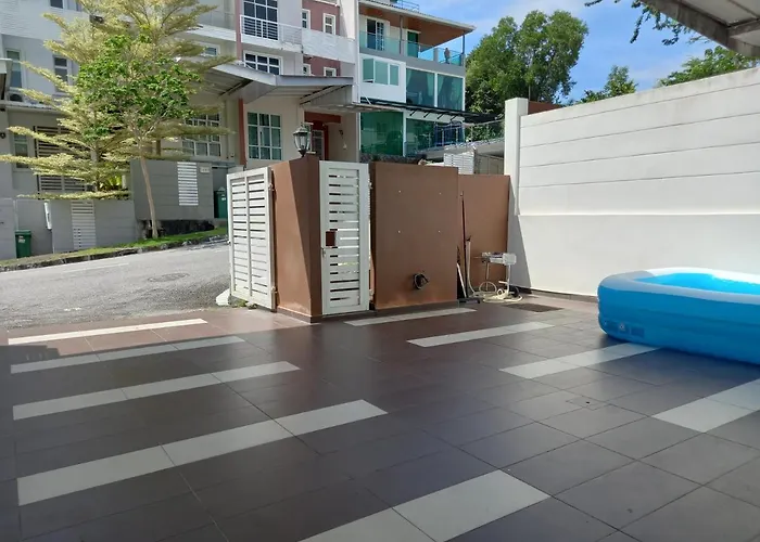 Shamrock Villas Corner Or Seaview Or Standard Batu Ferringhi