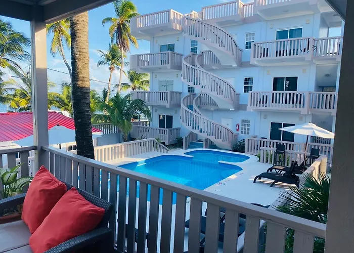 La Isla Resort Caye Caulker