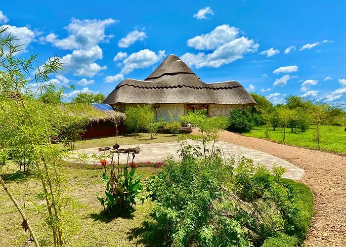 Murchison Falls Bamboo Village Paraa