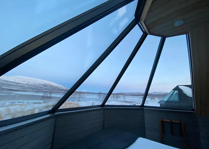 Arctic Land Adventure Glass Igloos Kilpisjärvi