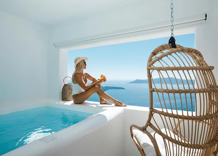 U & Me Suites Fira 