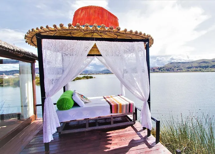 Uros Samarana Uta Lodge Puno