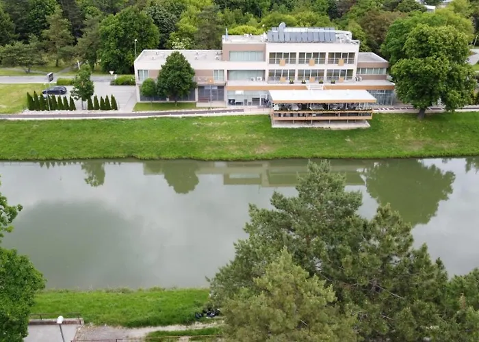Hotel River Nitra