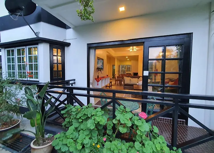 Gerard'S "Backpackers" Roomstay No Children Adults Only Cameron Highlands
