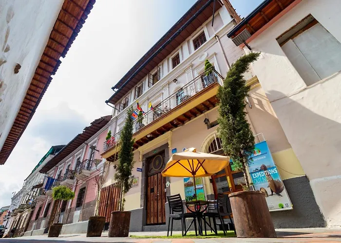 Friends Hotel & Rooftop - Historic Center & Museums Quito
