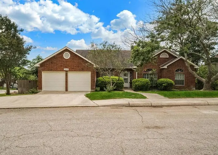 Stone Oak Oasis With Private Pool And Grill! Villa San Antonio