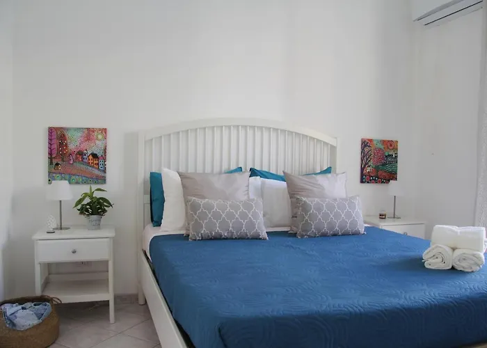 Casa Vacanze Terramare, 550 Mt From The Beach, Close To Ortigia Historic Center Syracuse