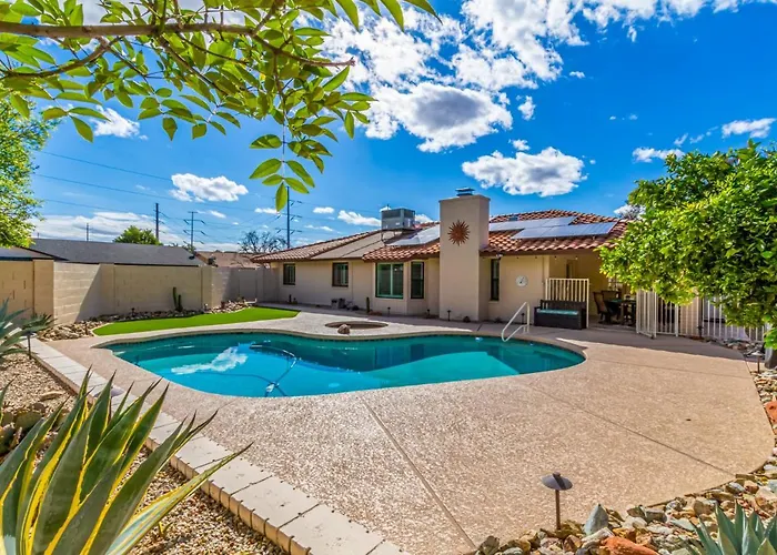Cozy Phoenix Home Heated Pool & Spa With King Beds