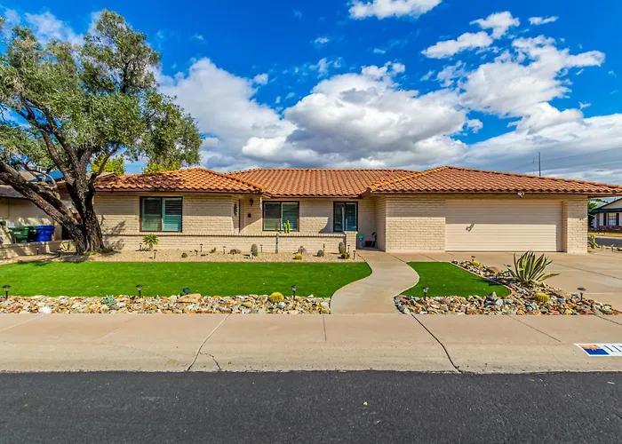 Cozy Phoenix Home Heated Pool & Spa With King Beds
