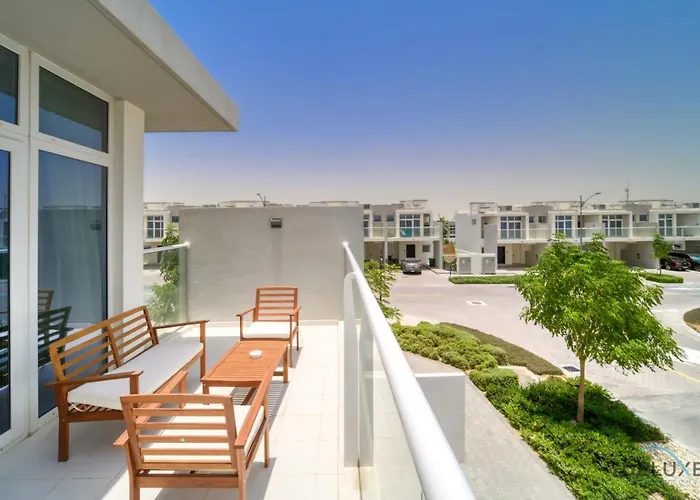 Cheerful 3Br Townhouse At Damac Hills 2, Dubailand By Deluxe Holiday Homes