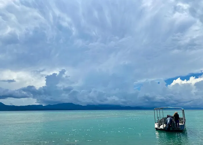 Salt Lake Lodge Savusavu