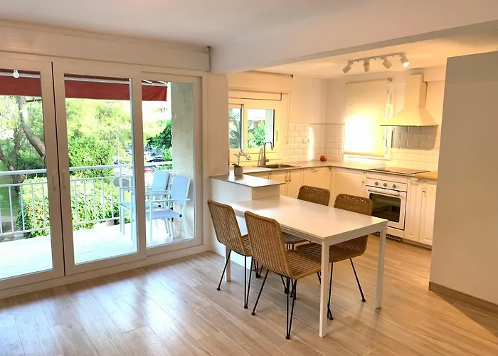 Be-Cool Salou Pool Center Apartment