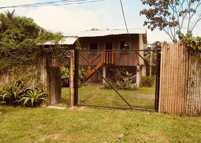 The Mudhouse Hostel Mompiche