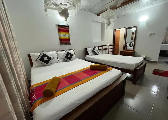 Crystal Lake Resort Kandy
