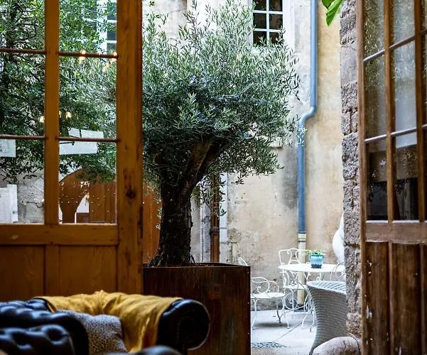 Les Remparts Hotels Et Demeures Historiques Beaune 