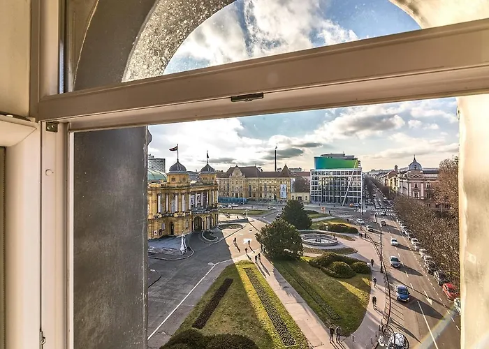 Modern City-Centre Penthouse With Spectacular Views / 135Sqm Zagreb