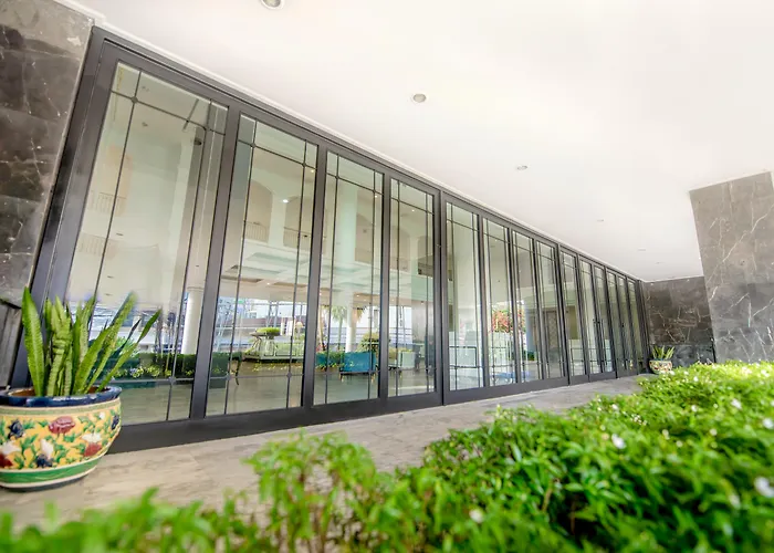 Courtyard By Marriott Phuket Town Hotel
